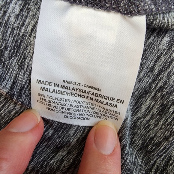 Nike size M Dri fit gray 1/4 zip running top jacket lightweight.  Thumb holes - Picture 10 of 13